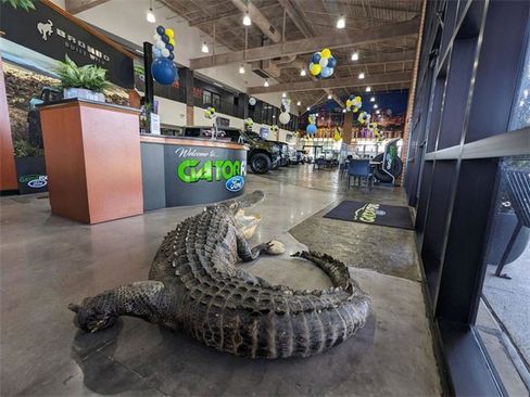 Used 2024 Ford Ranger Lariat w/ Trailer Tow Package image 36