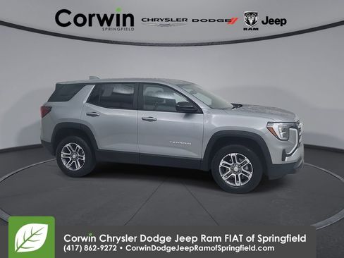 Used 2026 GMC Terrain Elevation FWD image 1