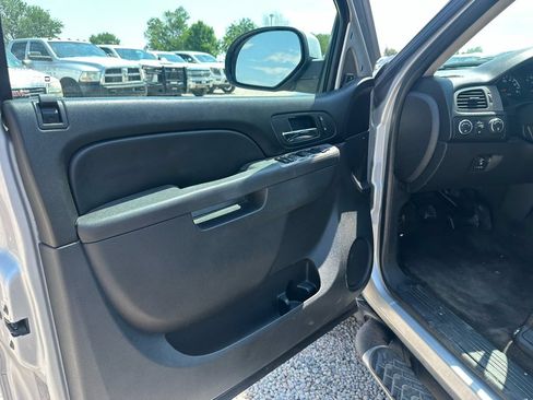 Used 2012 Chevrolet Avalanche LT w/ Suspension Package, Off-Road AWD/4WD image 33