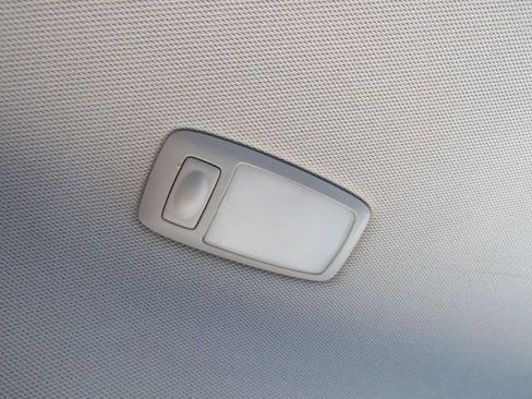 Used 2020 Nissan Pathfinder SV image 29