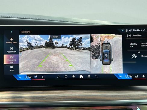 New 2026 BMW 760i xDrive w/ Premium Package image 16