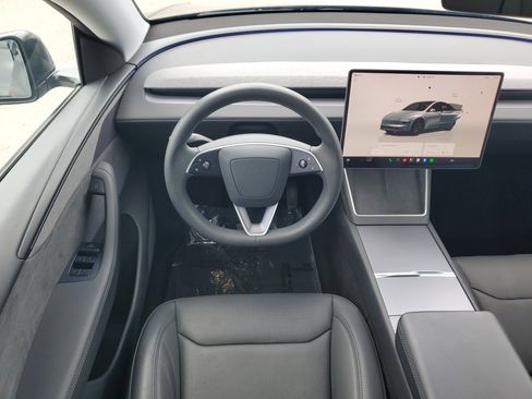 Used 2026 Tesla Model Y Long Range image 15