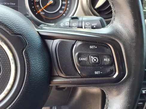 Used 2018 Jeep Wrangler Unlimited Sport S AWD/4WD image 26
