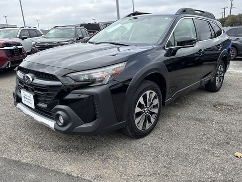 Used 2023 Subaru Outback Limited image 7