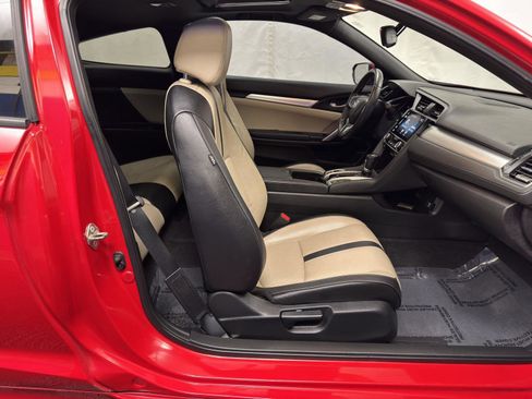 Used 2018 Honda Civic Touring image 21