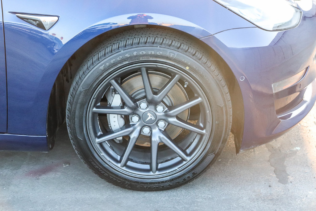 Used 2018 Tesla Model 3 Long Range RWD image 11