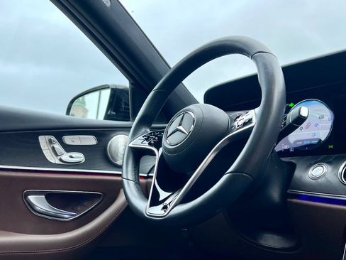 Used 2023 Mercedes-Benz E 450 4MATIC Sedan image 8