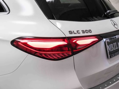 Certified 2026 Mercedes-Benz GLC 300 image 7