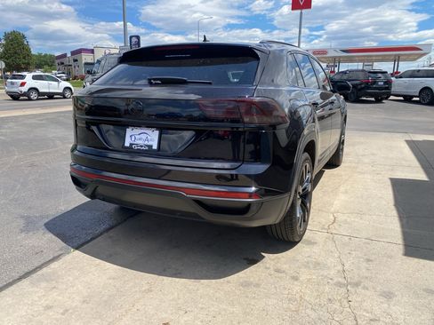 Used 2020 Volkswagen Atlas Cross Sport SEL AWD/4WD image 5
