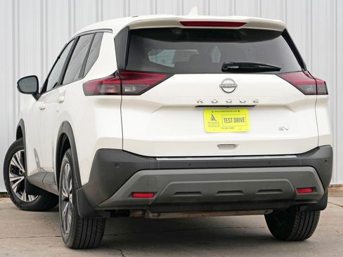 Used 2023 Nissan Rogue SV FWD image 5