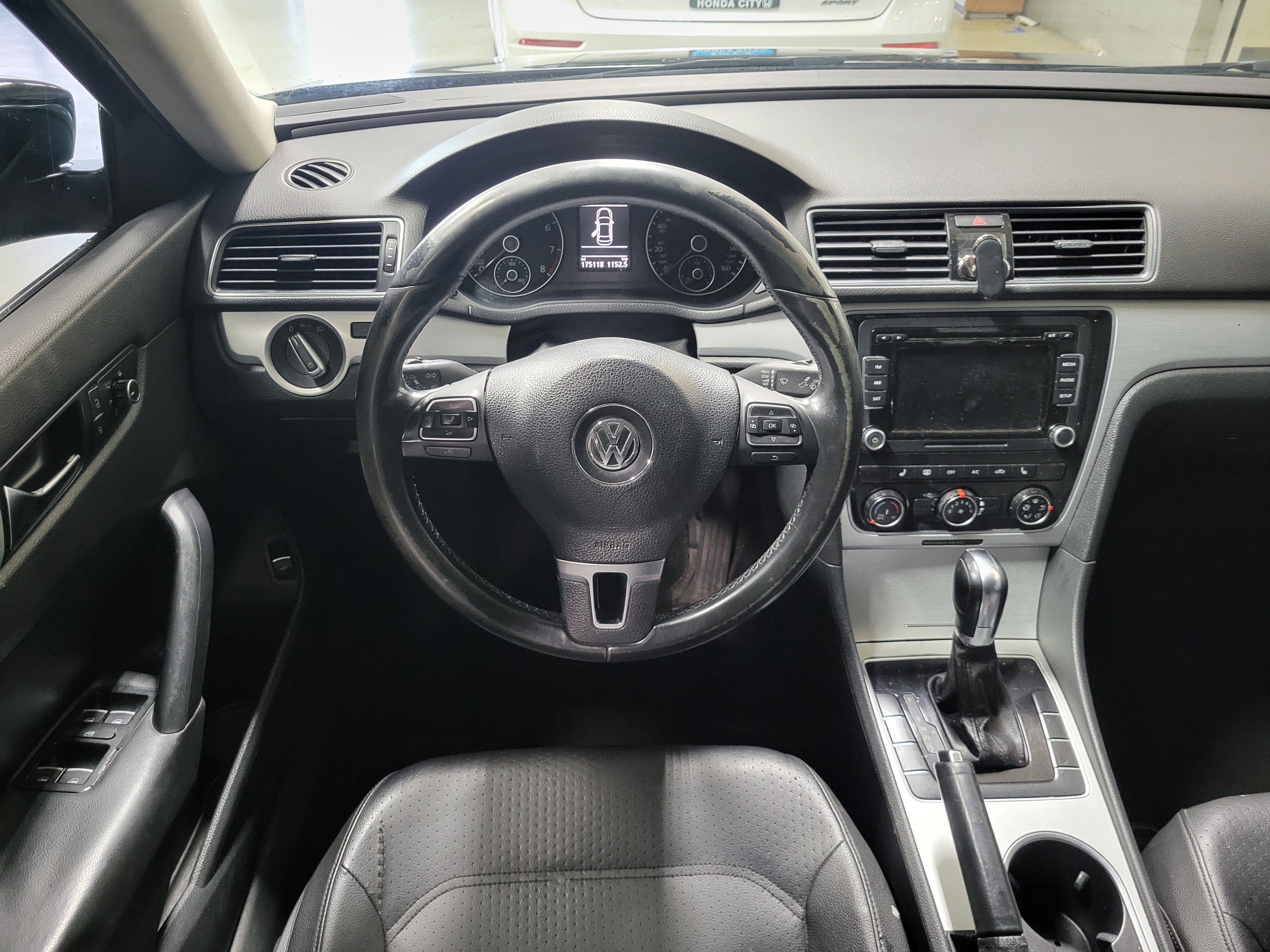 Used 2013 Volkswagen Passat 2.5 SE FWD image 13