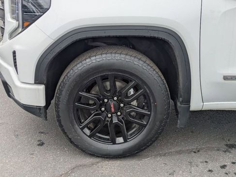 Used 2023 GMC Sierra 1500 Elevation image 10
