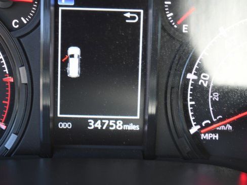 Certified 2024 Toyota 4Runner SR5 AWD/4WD image 32