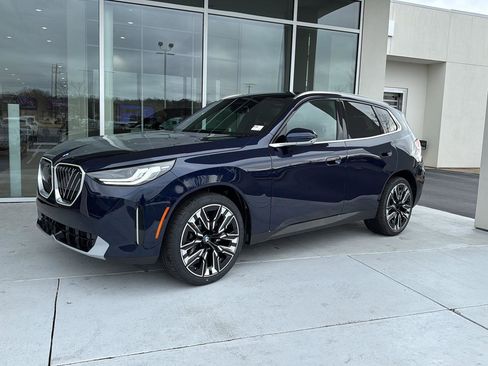 New 2026 BMW X3 xDrive30 w/ Premium Package image 2