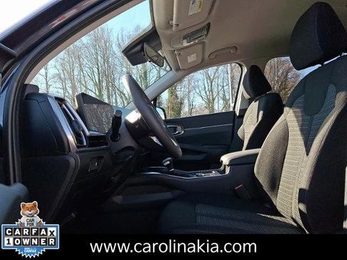 Used 2025 Kia Sorento LX image 13