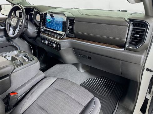 Used 2022 GMC Sierra 1500 Elevation image 27