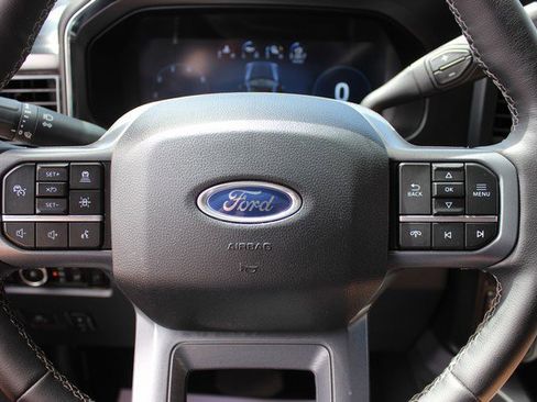 Used 2025 Ford F350 Lariat w/ Lariat Ultimate Package AWD/4WD image 19