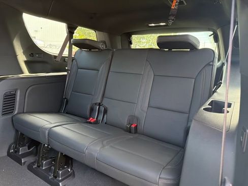 New 2026 Chevrolet Suburban High Country image 26