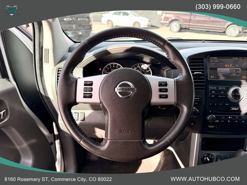 Used 2011 Nissan Pathfinder Silver image 18