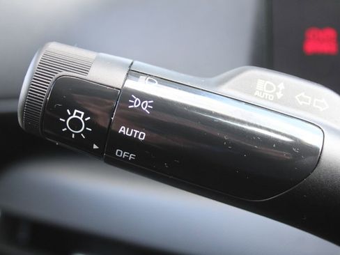 Certified 2025 Kia K4 FWD image 27