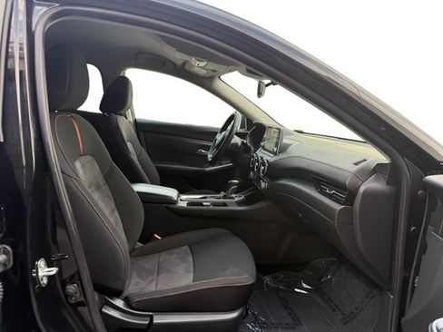 Used 2023 Nissan Sentra SR w/ Midnight Edition Package FWD image 12