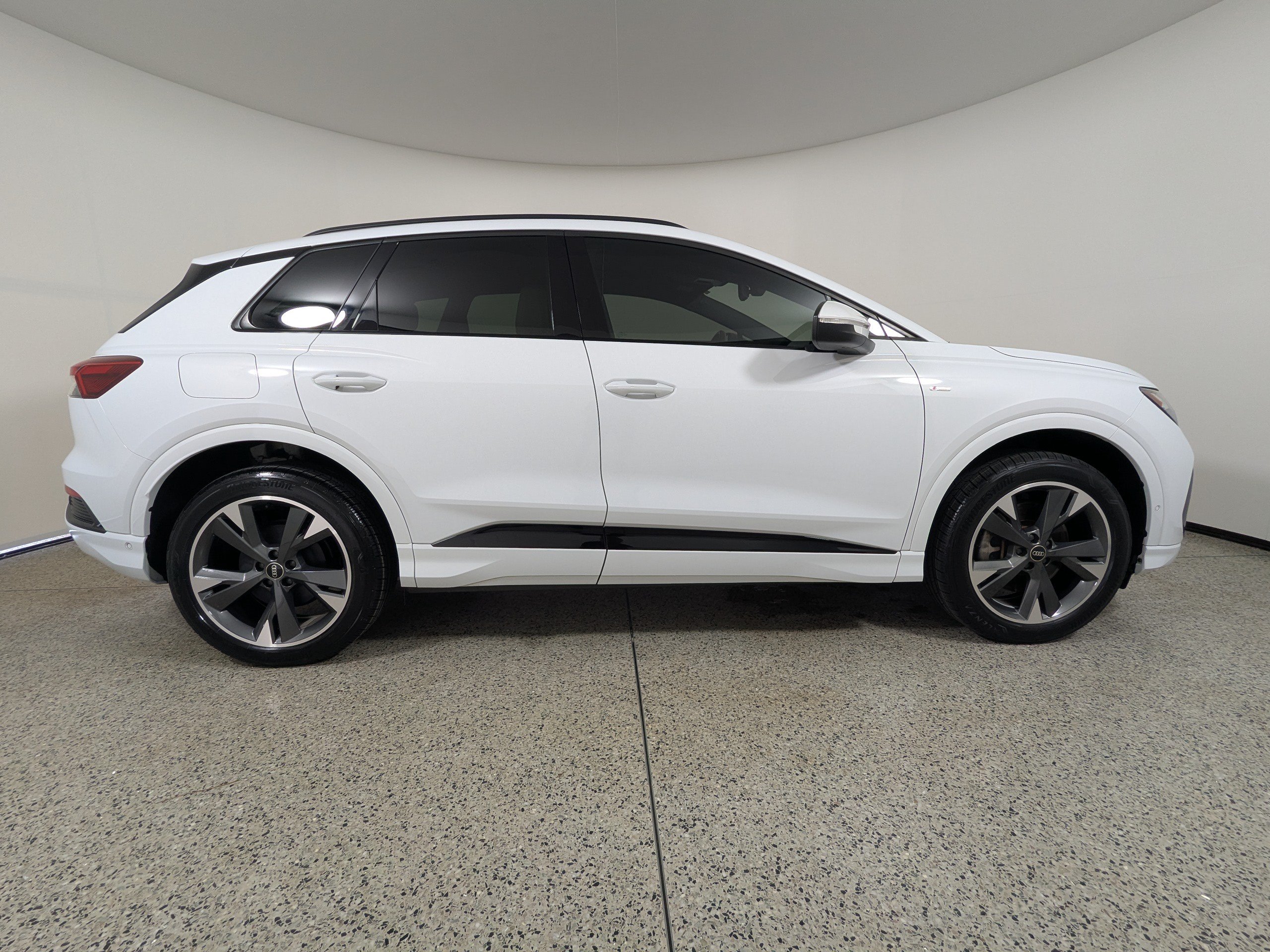 Certified 2023 Audi Q4 e-tron Premium Plus w/ Premium Plus AWD/4WD image 8