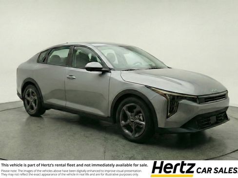 Used 2025 Kia K4 LXS image 1
