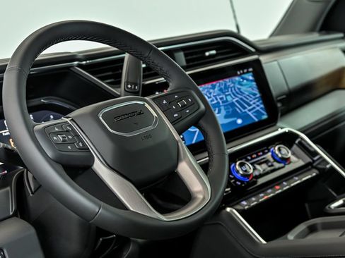 New 2026 GMC Sierra 2500 Denali w/ Denali Reserve Package AWD/4WD image 12