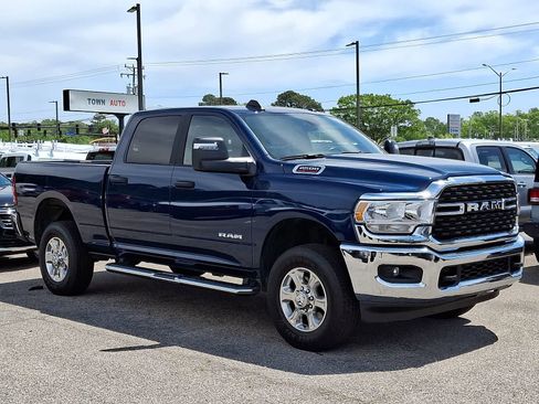 Used 2024 RAM 2500 Big Horn w/ Bed Utility Group AWD/4WD image 2