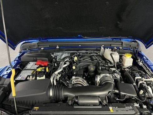 Used 2025 Jeep Gladiator Rubicon AWD/4WD image 29