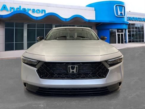 Certified 2025 Honda Accord SE image 9