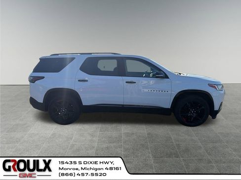 Used 2019 Chevrolet Traverse Premier w/ Redline Edition FWD image 7