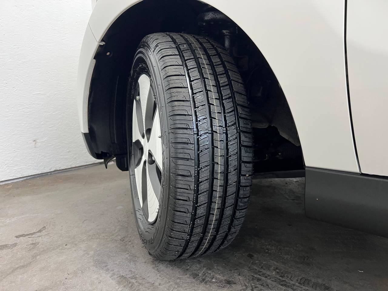 Used 2016 Kia Soul EV FWD image 26