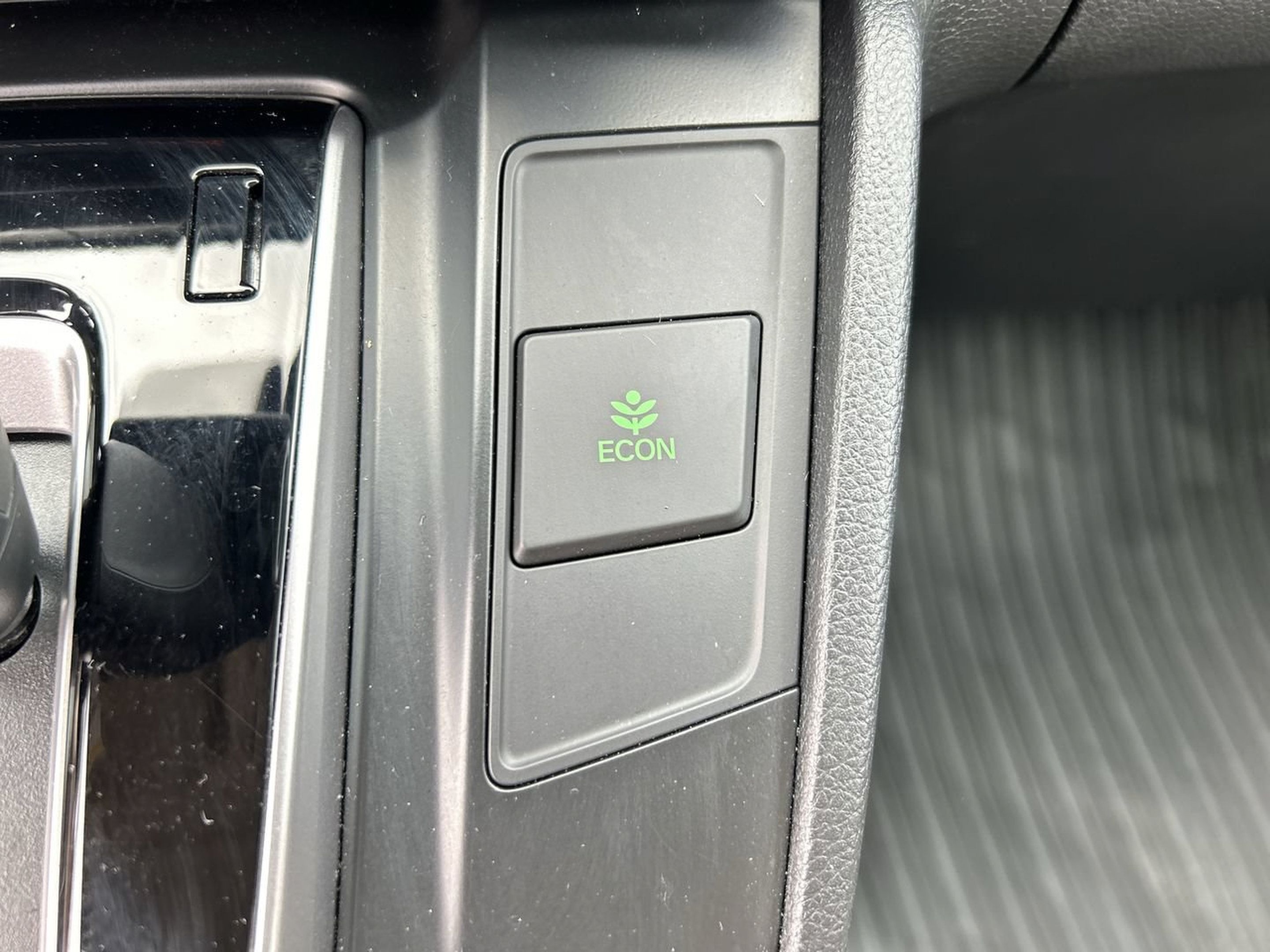 Used 2019 Honda CR-V EX image 27