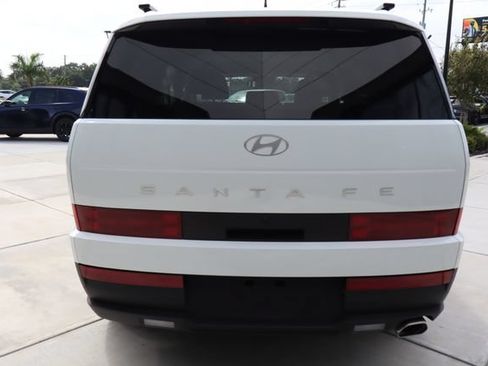 Used 2026 Hyundai Santa Fe SEL FWD image 5