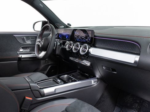 New 2024 Mercedes-Benz EQB 300 4MATIC image 26