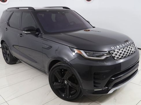 Used 2023 Land Rover Discovery Metropolitan Edition image 21