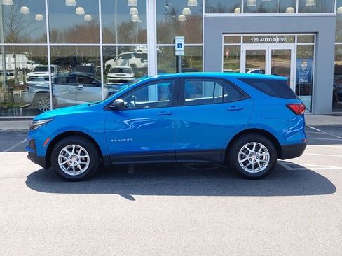 Used 2024 Chevrolet Equinox LS w/ Driver Confidence II Package AWD/4WD image 9