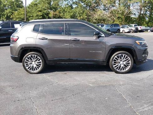 Used 2022 Jeep Compass Limited w/ Elite Group AWD/4WD image 3