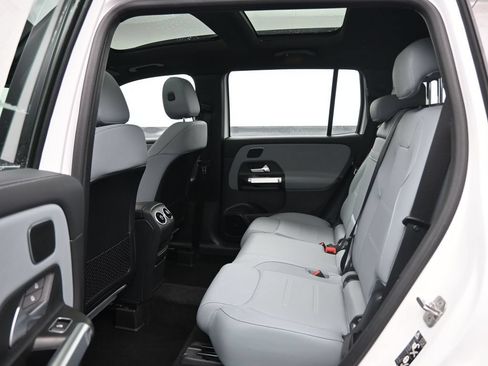 Used 2025 Mercedes-Benz GLB 35 AMG 4MATIC image 26