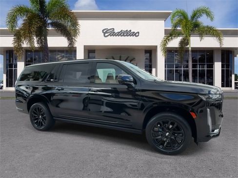 Used 2023 Cadillac Escalade ESV Sport w/ LPO, ONYX Package image 17