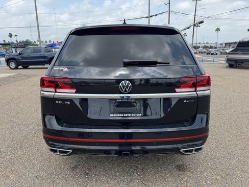 Used 2023 Volkswagen Atlas SEL Premium AWD/4WD image 3