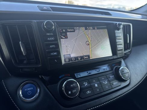 Used 2017 Toyota RAV4 Limited image 14