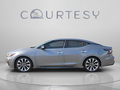 Used 2023 Nissan Maxima Platinum w/ Sport Mat Group FWD image 3