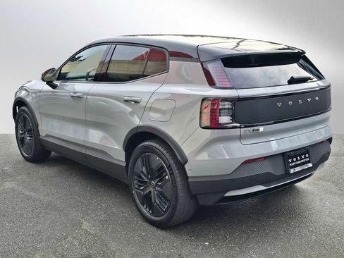 New 2026 Volvo EX30 Cross Country Ultra image 5