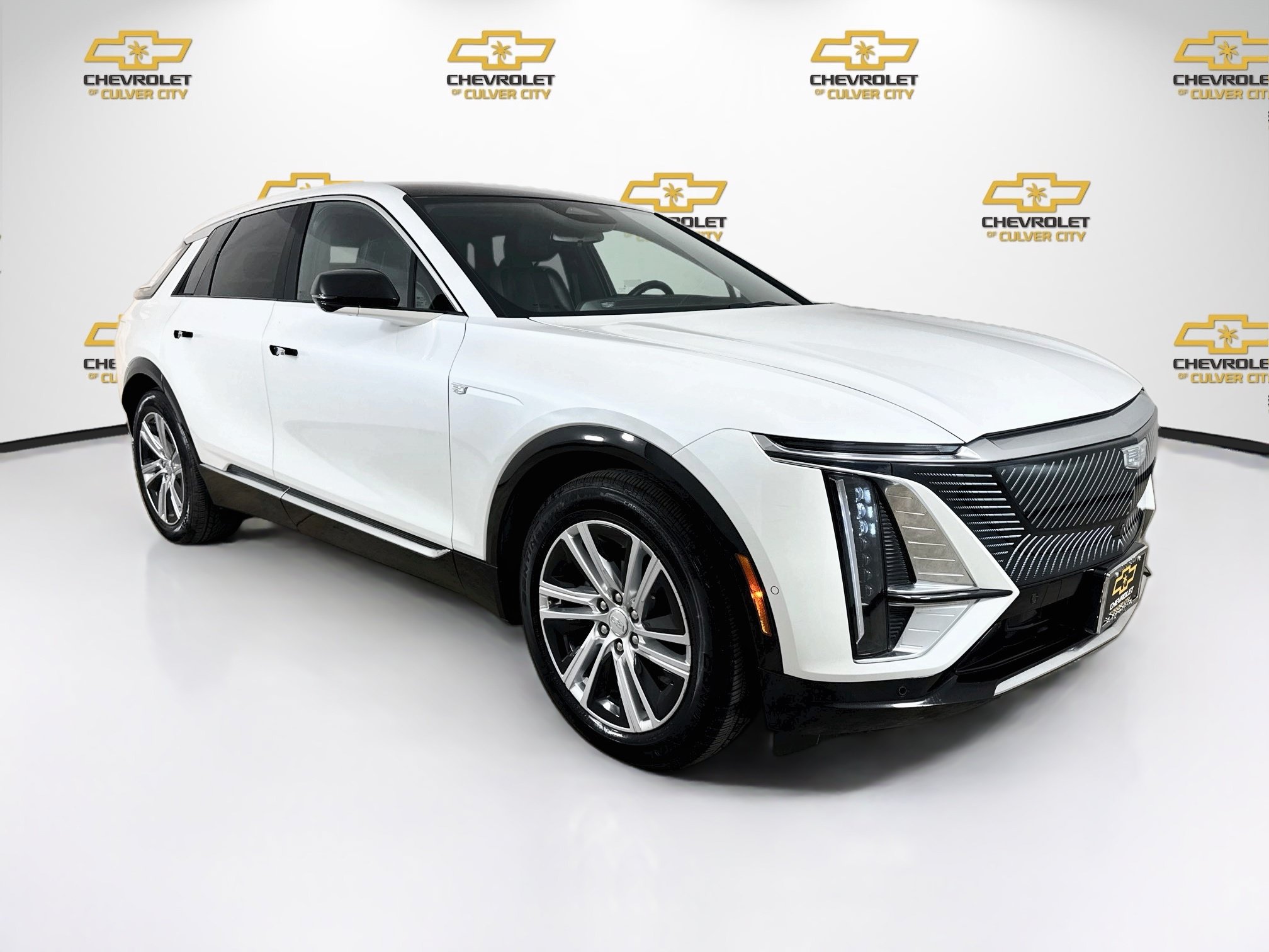 Used 2024 Cadillac Lyriq Tech w/ Driver Assist Package RWD image 1