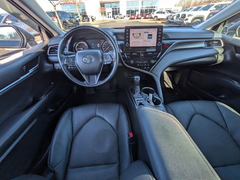 Used 2023 Toyota Camry XSE image 13