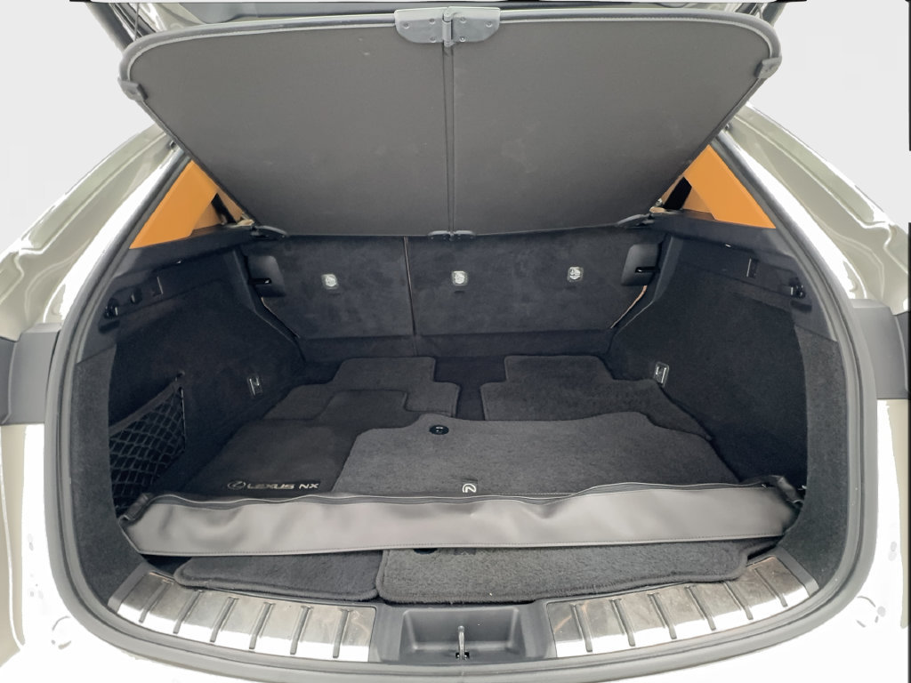 Used 2025 Lexus NX 250 FWD w/ Towing Package (2000 Lbs) image 18