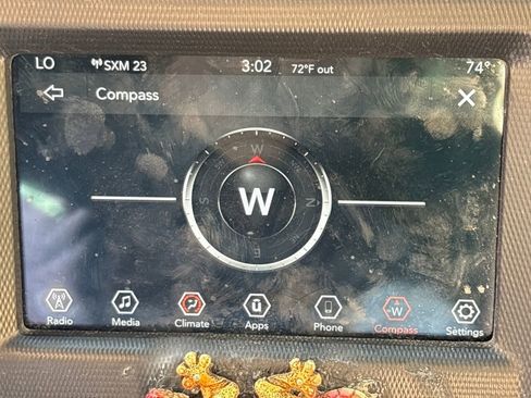 Used 2019 Jeep Wrangler Unlimited Sahara image 25