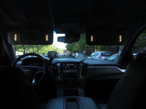 Used 2019 Chevrolet Suburban LT AWD/4WD image 13
